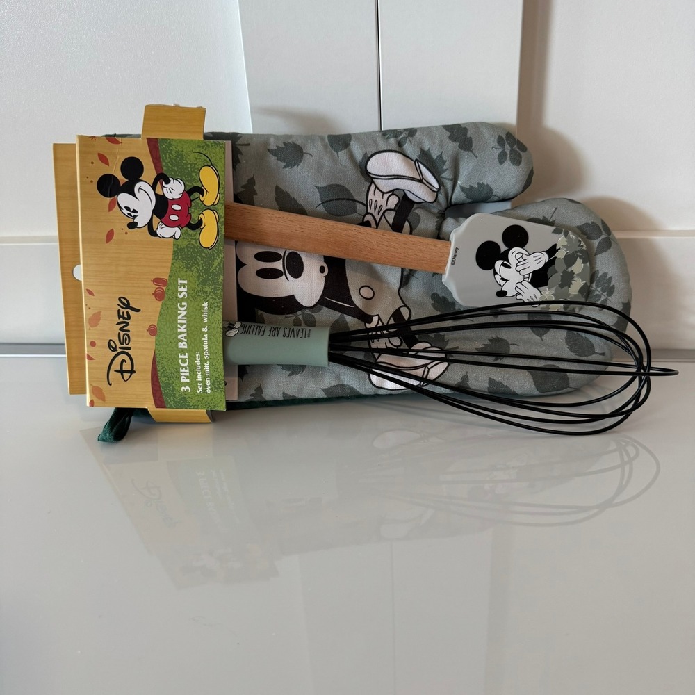 Disney Mickey Mouse 3 Piece Baking Set Oven Mitt Spatula Whisk‎ Fall Theme - Picture 6 of 6
